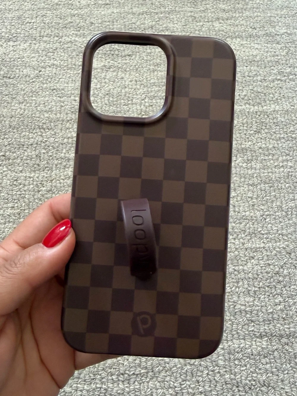 Cocoa Checkered Loopy Case